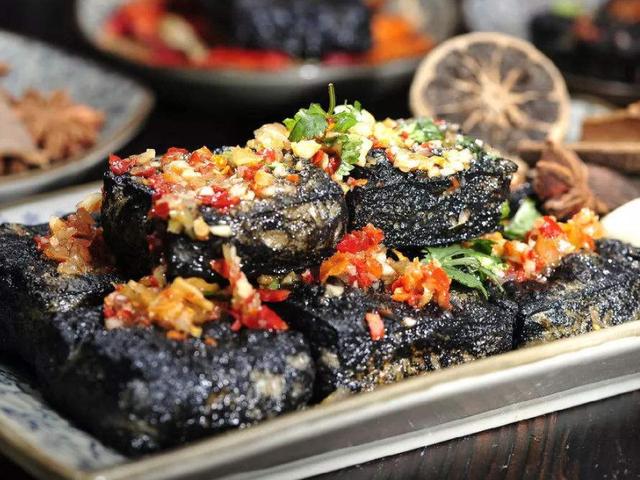 5大公認(rèn)的垃圾食品，比泡面嚴(yán)重得多！“?？印蹦贻p人
